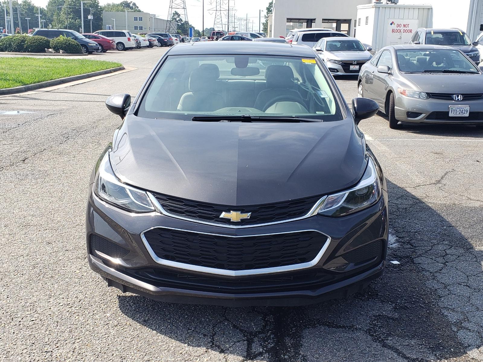 PreOwned 2017 Chevrolet Cruze 4dr Sdn 1.4L LT w/1SD 4dr